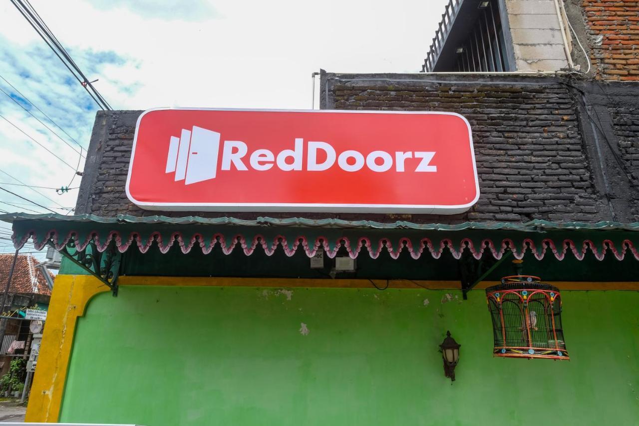 Reddoorz At Mamagayo Inn Yogyakarta Exterior photo